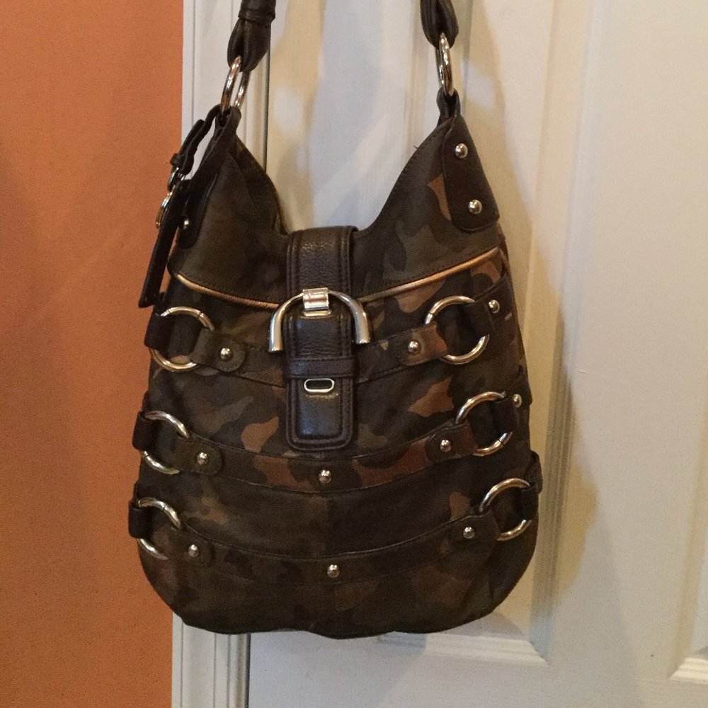 B. MAKOWSKI CAMOFLAGED LEATHER HOBO - CLEAN!